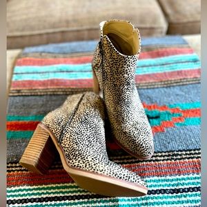 MIA Leopard Booties, Size 8